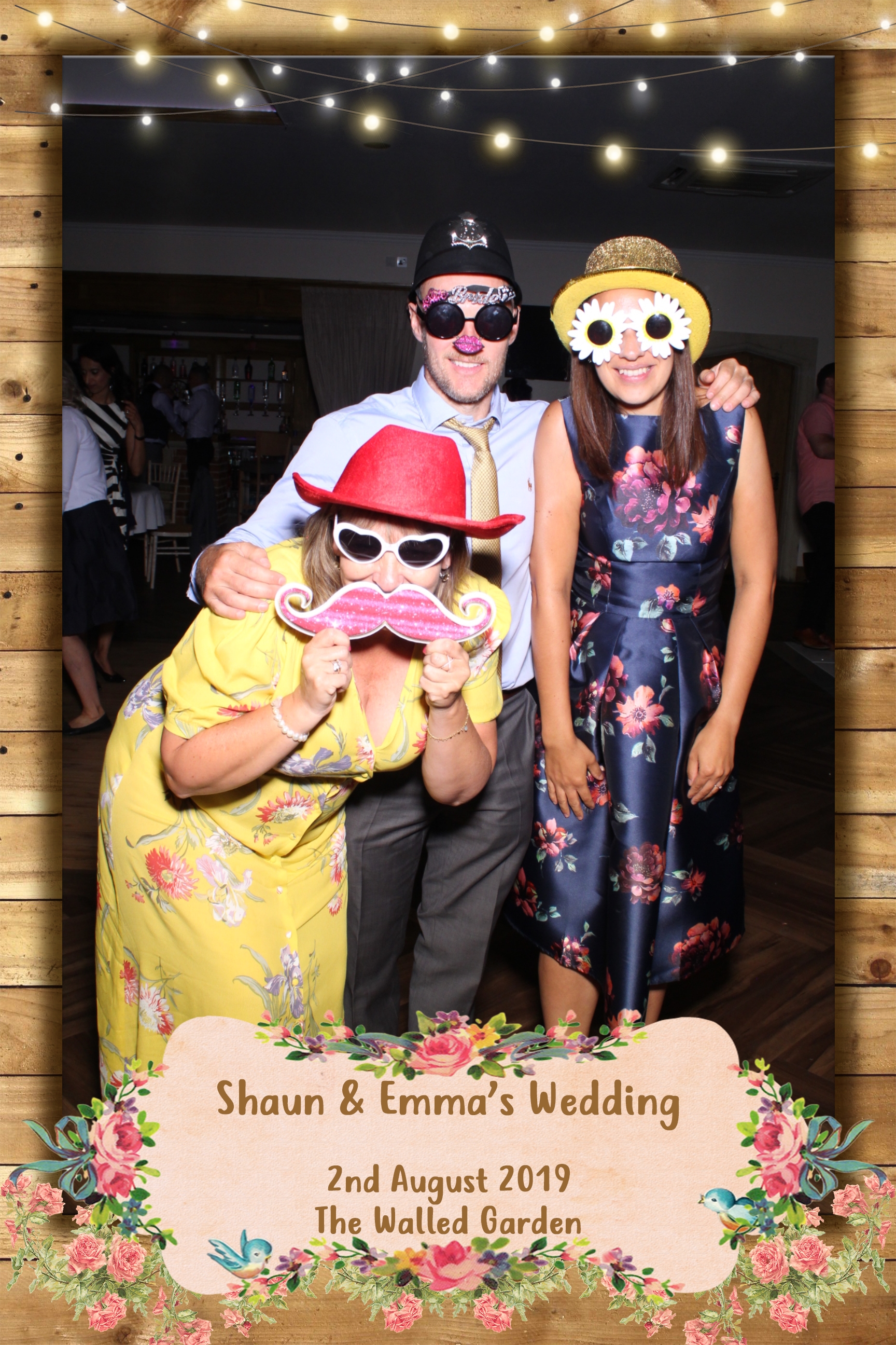 Shaun and Emma's Wedding | View more photos from the event at images.mobile-photo-booth.com/u/MobilePhotoBoothUK/Shaun-and-Emmas-Wedding